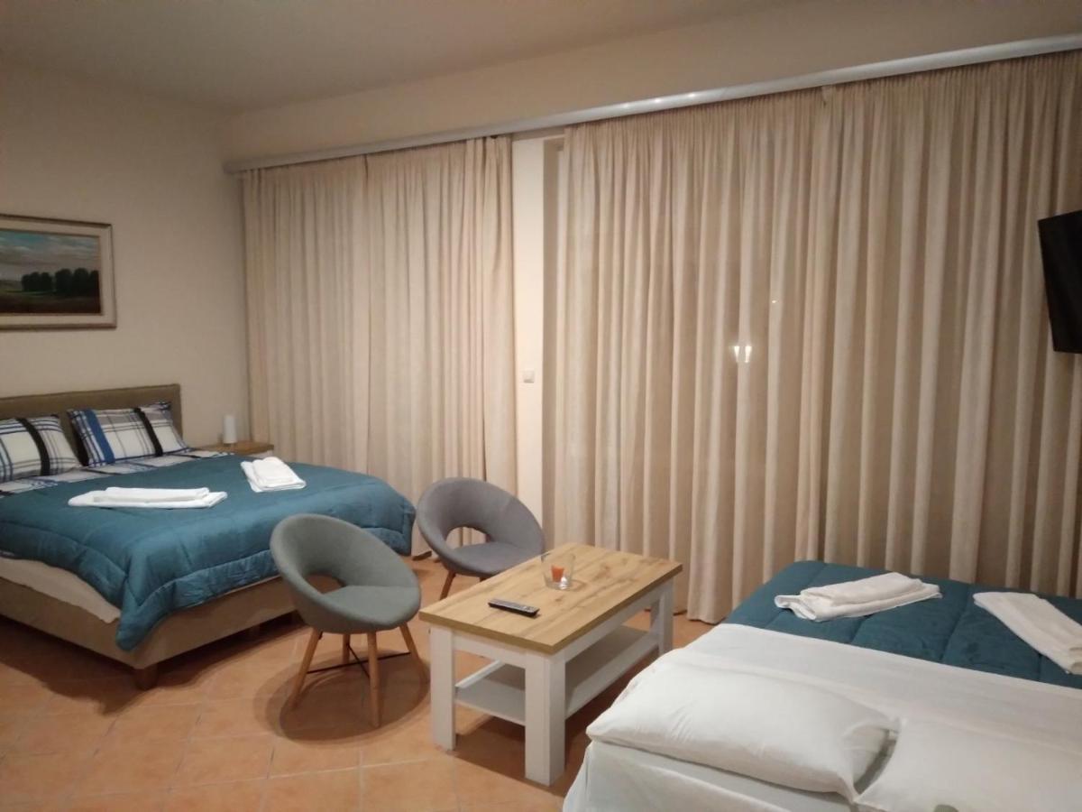 View Apartment กาตาโกลอน ภายนอก รูปภาพ