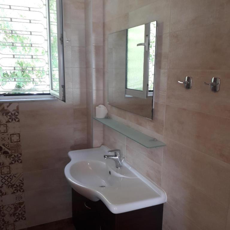 View Apartment กาตาโกลอน ภายนอก รูปภาพ